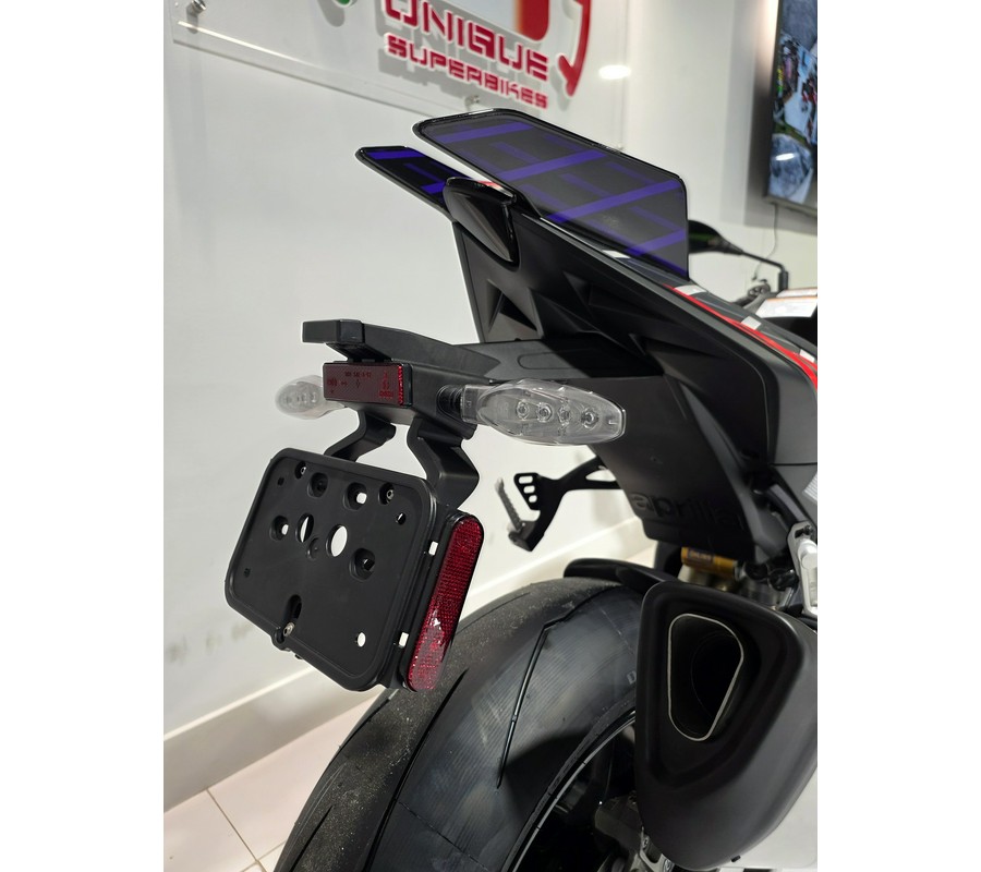 2027 Aprilia Tuono V4 Factory 1100