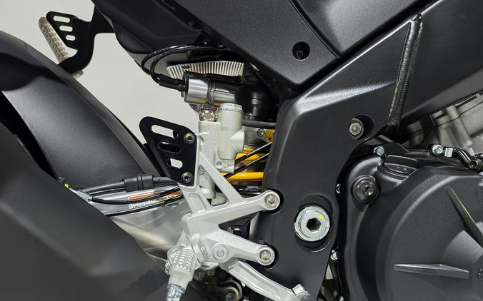 2027 Aprilia Tuono V4 Factory 1100