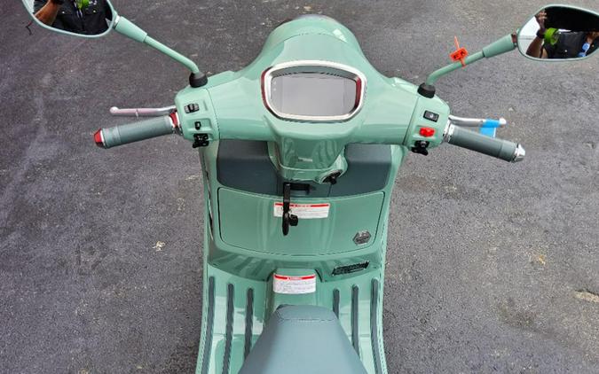 2027 Vespa GTS 310 80th