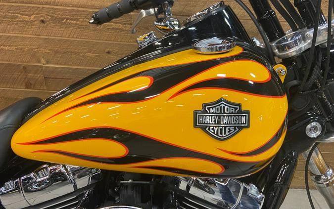 2011 Harley-Davidson Wide Glide Two-Tone Chrome Yellow Flame FXDWG