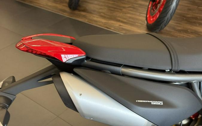 2025 Ducati Hypermotard 950 Ducati Red
