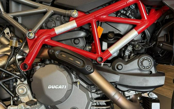 2025 Ducati Hypermotard 950 Ducati Red