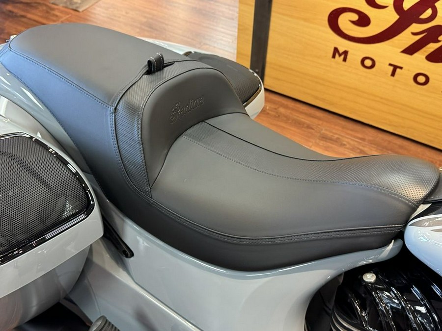 2025 Indian Motorcycle® Chieftain® Dark Horse® w/PowerBand Audio Storm Gray/Graphics