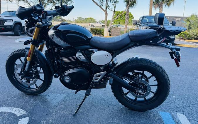 2025 Triumph Scrambler 400 X Phantom Black / Silver Ice