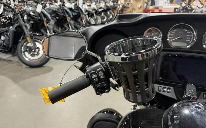 2024 Harley-Davidson® FLHTCUTG - Tri Glide® Ultra