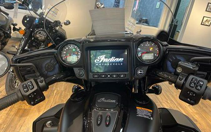 2024 Indian Motorcycle Roadmaster® Dark Horse® with PowerBand Audio Package