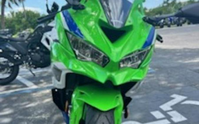 2024 Kawasaki Ninja® ZX™-4RR 40th Anniversary Edition ABS