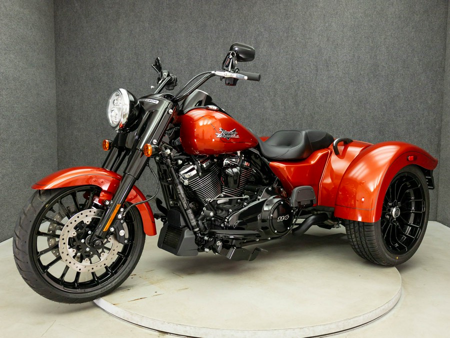 2025 HARLEY DAVIDSON FLRT FREEWHEELER TRIKE W/ABS
