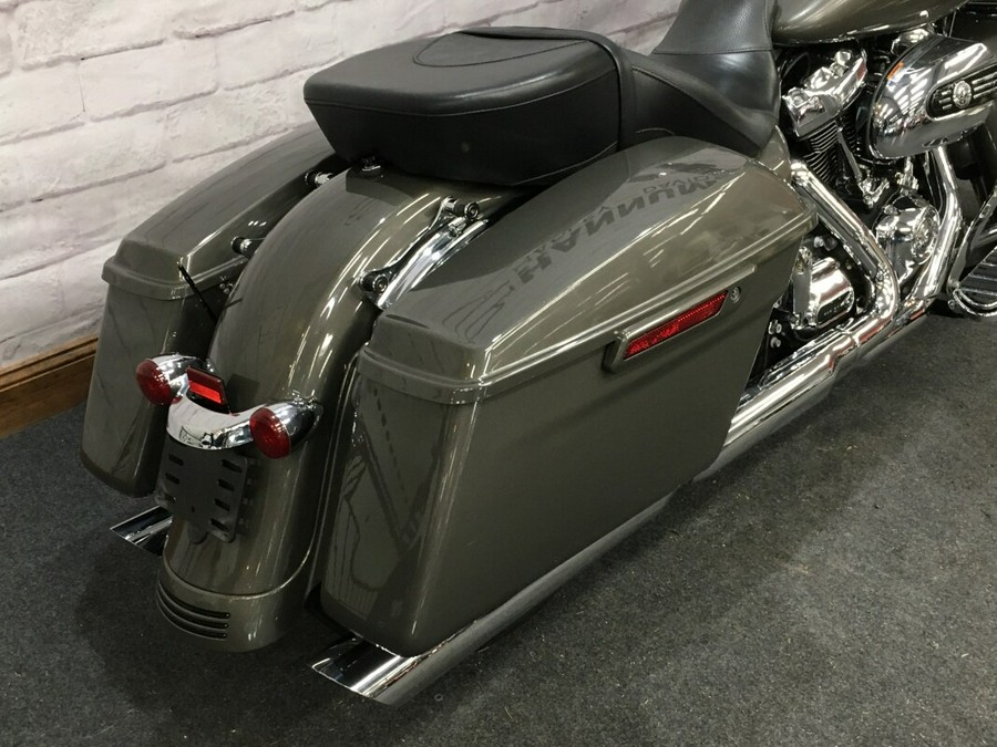 2019 Harley-Davidson Road Glide Industrial Gray FLTRX