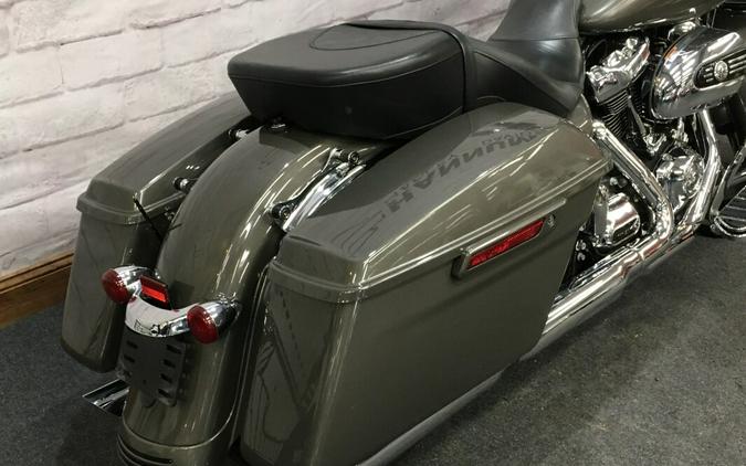 2019 Harley-Davidson Road Glide Industrial Gray FLTRX