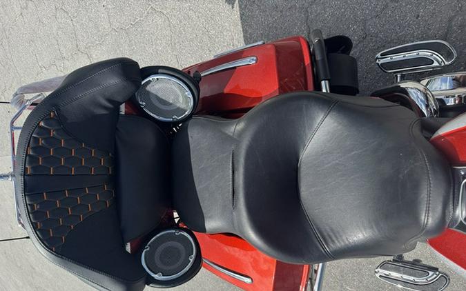 2008 Harley-Davidson FLHTCUSE3 - CVO Ultra Classic Screamin' Eagle Electra Glide