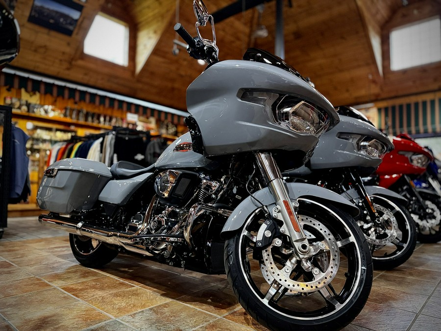 2026 Harley-Davidson® Road Glide® Dark Billiard Gray Chrome Trim