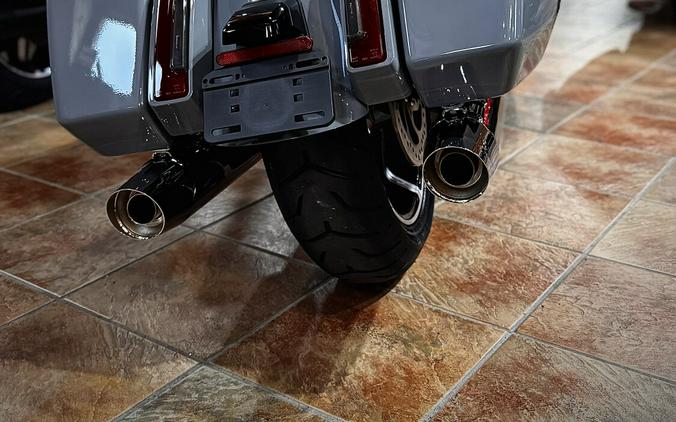 2026 Harley-Davidson® Road Glide® Dark Billiard Gray Chrome Trim