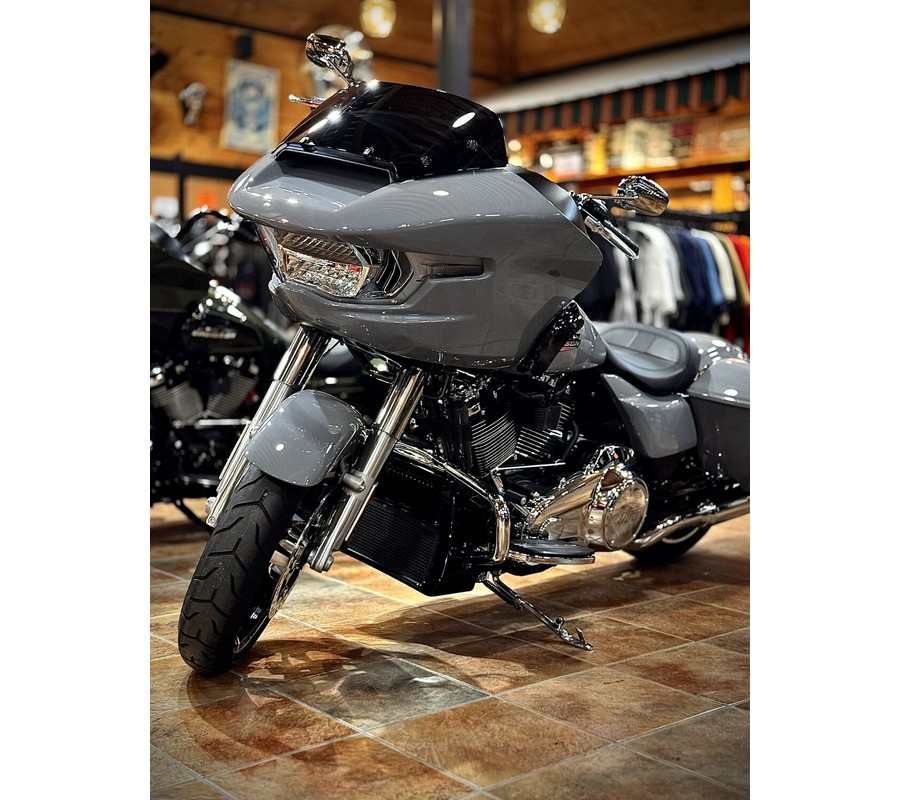 2026 Harley-Davidson® Road Glide® Dark Billiard Gray Chrome Trim
