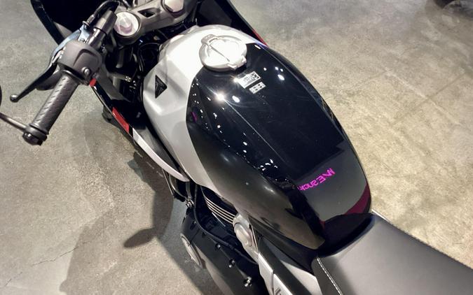 2026 Triumph Thruxton 400
