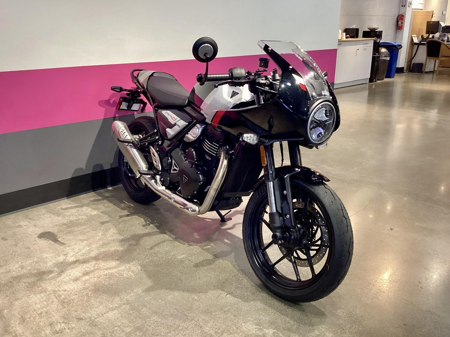 2026 Triumph Thruxton 400