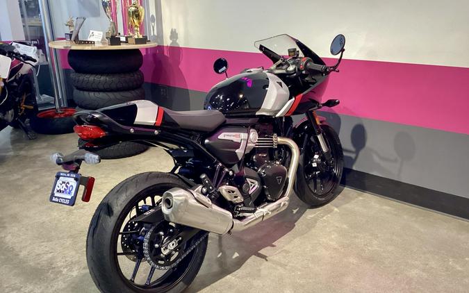2026 Triumph Thruxton 400