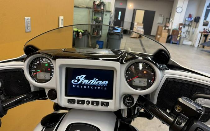 2024 Indian Chieftain Dark Horse Ghost White Metallic Smoke