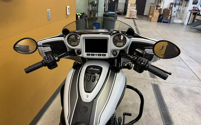 2024 Indian Chieftain Dark Horse Ghost White Metallic Smoke