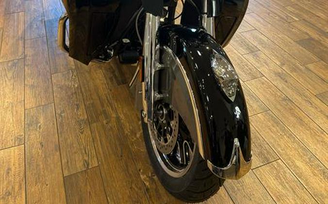 2024 Indian Motorcycle Roadmaster® with PowerBand Audio Package