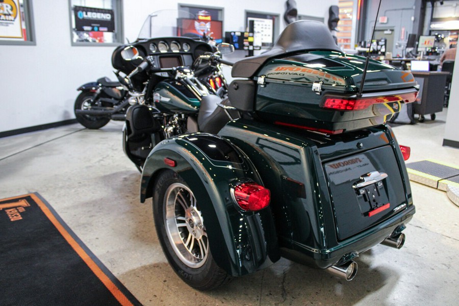 2024 Harley-Davidson Tri Glide Ultra Trike FLHTCUTG