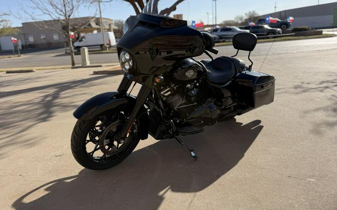 2023 Harley-Davidson® Street Glide® Special Vivid Black - Black Finish