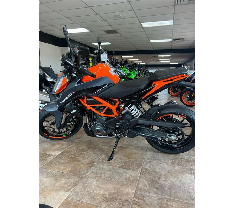 2023 KTM 390 Duke