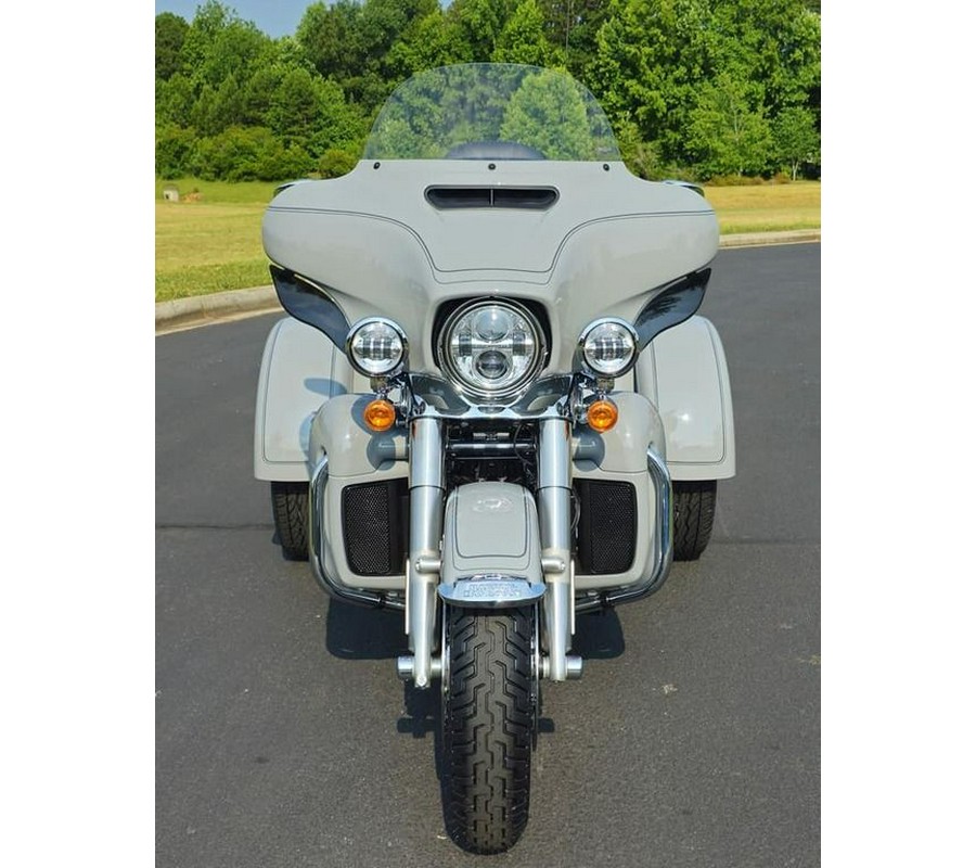 2024 Harley-Davidson® FLHTCUTG - Tri Glide® Ultra