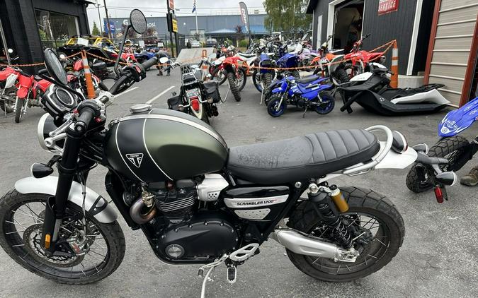 2022 Triumph Scrambler 1200 XC Matt Khaki Green Matt Jet Black