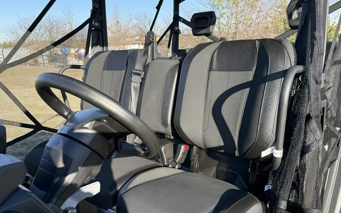 2026 Can-Am® Defender MAX XT HD11 With 10.25 in.display