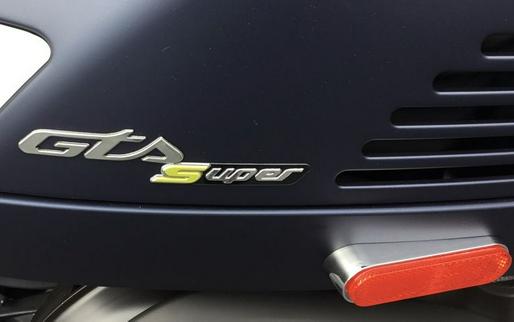 2024 Vespa GTS Super 300 Tech