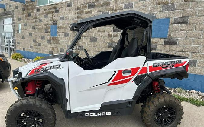 2017 Polaris® GENERAL™ 1000 EPS White Lightning