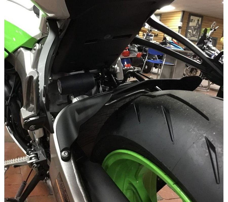 2024 Kawasaki Ninja® ZX™-6R 40th Anniversary Edition ABS