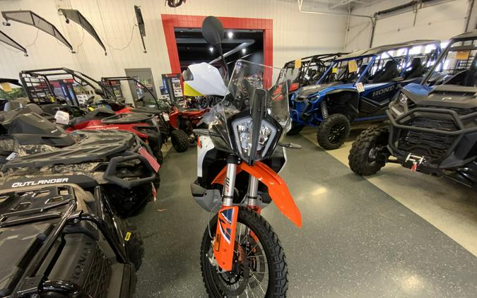 2024 KTM Adventure 890 R