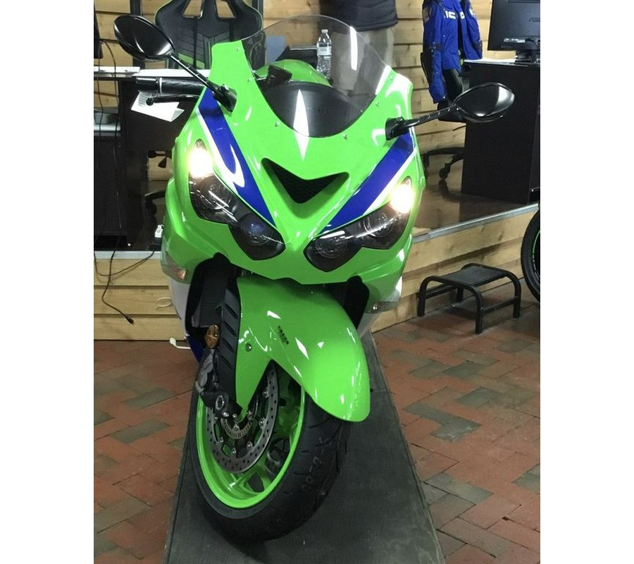 2024 Kawasaki Ninja® ZX™-14R 40th Anniversary Edition ABS