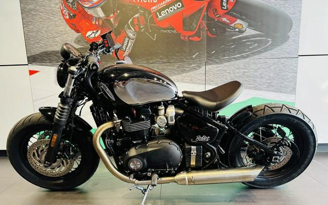 2023 Triumph Bonneville Bobber Chrome Edition Chrome / Jet Blac