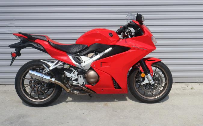 2014 Honda VFR800 ( INTERCEPTOR )