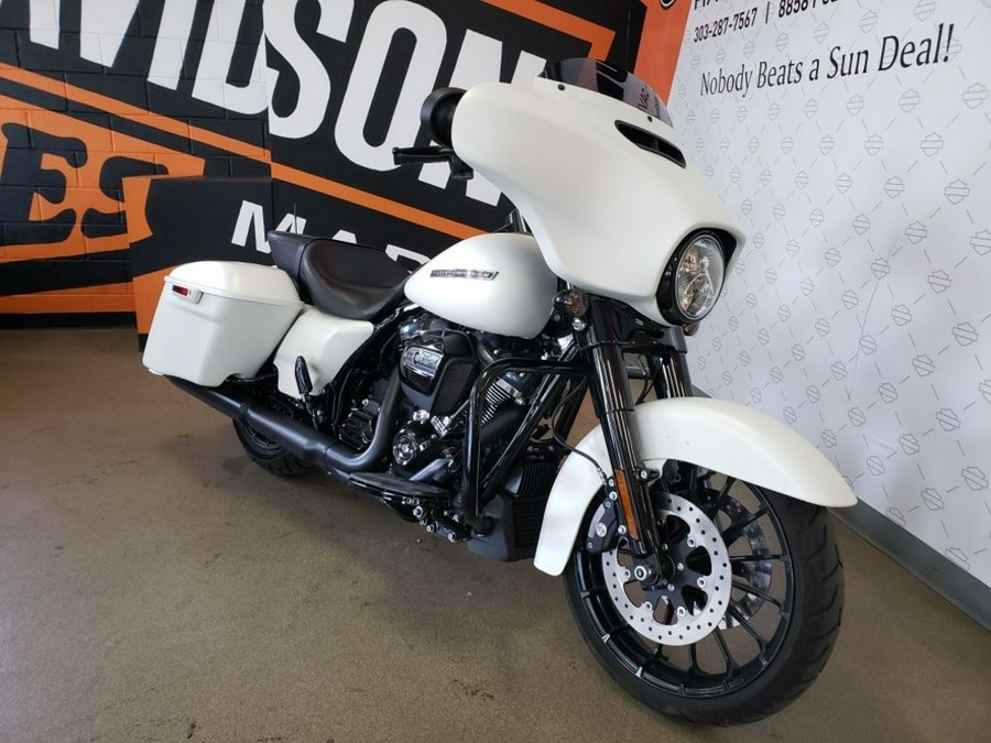 2018 Harley-Davidson® FLHXS - Street Glide® Special