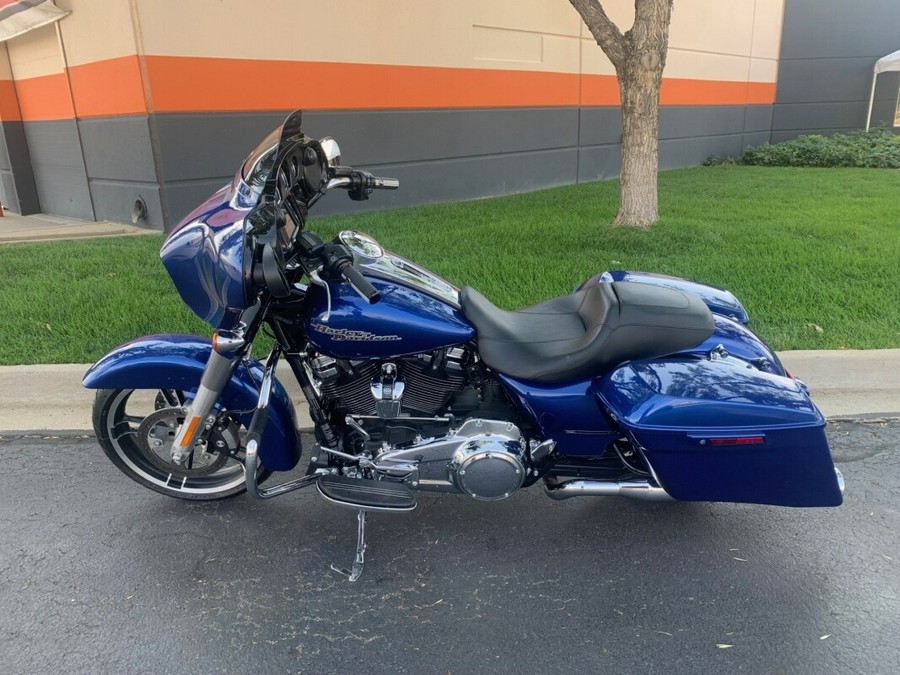 2017 Harley-Davidson Street Glide Special Superior Blue