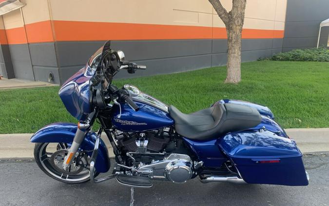 2017 Harley-Davidson Street Glide Special Superior Blue