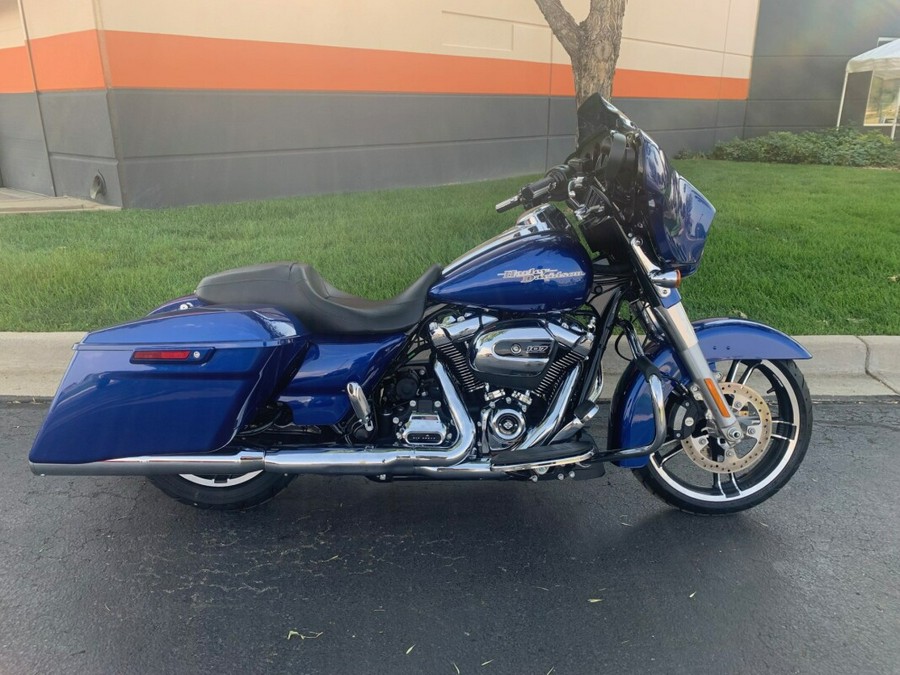 2017 Harley-Davidson Street Glide Special Superior Blue