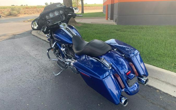 2017 Harley-Davidson Street Glide Special Superior Blue