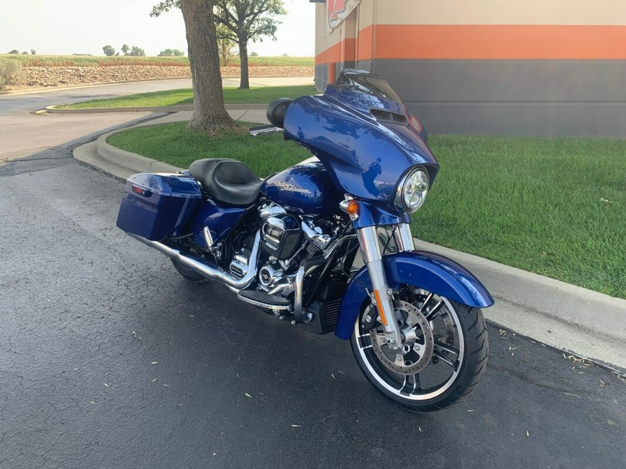 2017 Harley-Davidson Street Glide Special Superior Blue