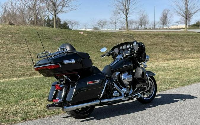 2015 Harley-Davidson® FLHTKL - Ultra Limited Low