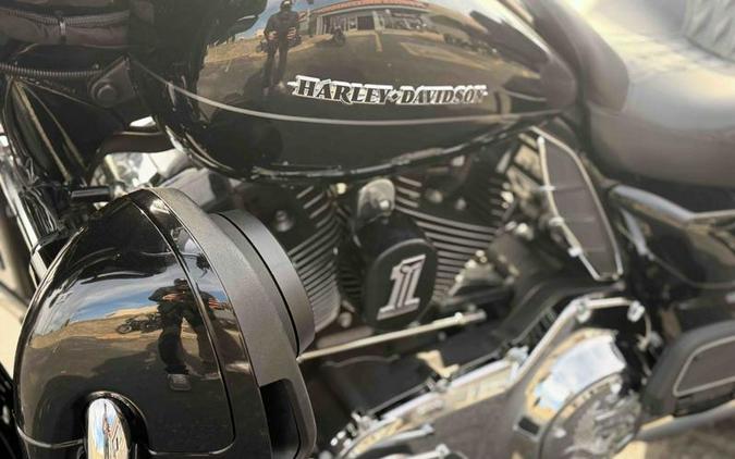 2015 Harley-Davidson® FLHTK - Ultra Limited