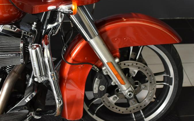 2013 Harley-Davidson Road Glide Custom Baja Orange/Stonewashed White Pearl