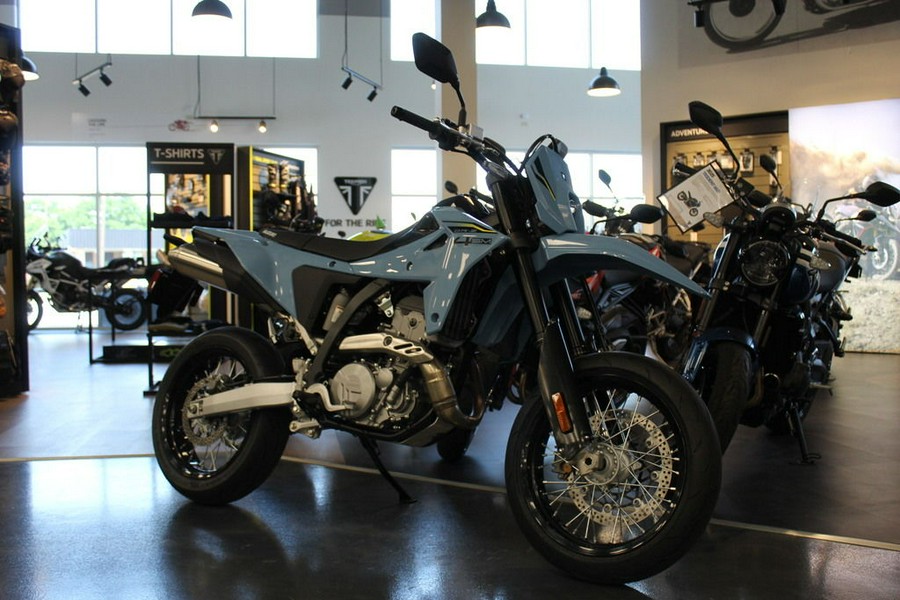 2025 Suzuki DR-Z 400SM