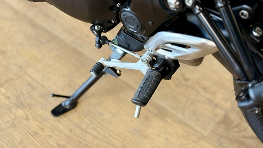 2026 Triumph Thruxton 400