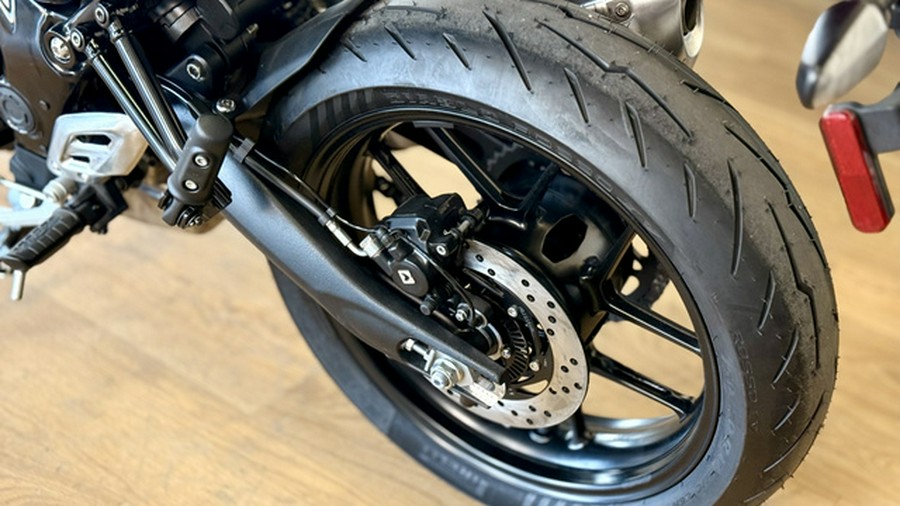 2026 Triumph Thruxton 400