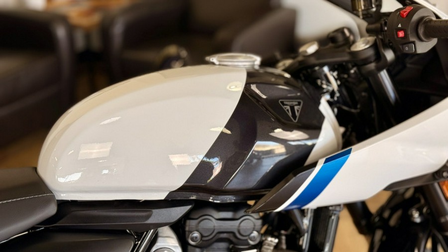 2026 Triumph Thruxton 400